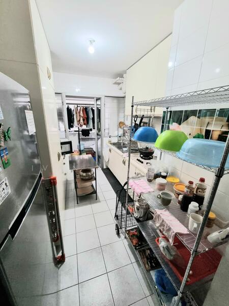 624A Punggol Central HDB Flat For Sale at S$ 688,888 | PropertyGuru Singapore - Kitchen