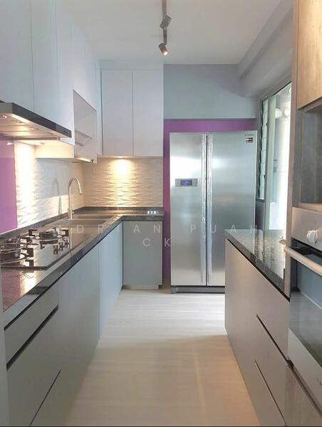 678C Punggol Drive HDB Flat For Sale at S$ 950,000 | PropertyGuru Singapore - Kitchen
