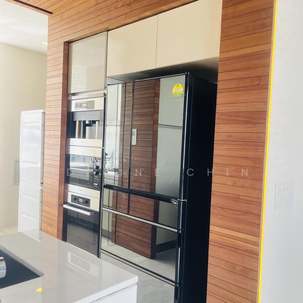 Ardmore II, 2 Ardmore Park, 4 Bedrooms, 2,024 sqft, Condominium For Rent, by Adeline Chin, 500054356 - Kitchen - PropertyGuru.com.sg