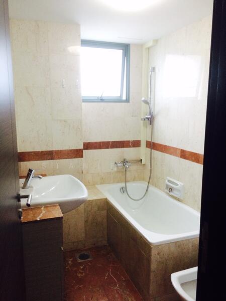 Cassia View, 320 Guillemard Road, Room Rental, 150 sqft, Condominium For Rent, by Stanley Lee, 500054379 - Bathroom - PropertyGuru.com.sg