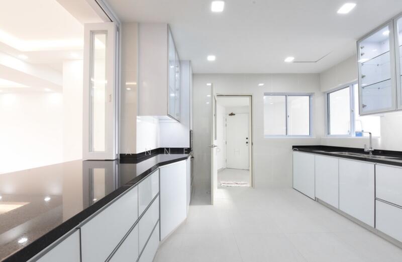 Regency Park, 3 Nathan Road, 4 Bedrooms, 3,650 sqft, Condominium For Rent, by Jeanne Phang, 500054423 - Kitchen - PropertyGuru.com.sg