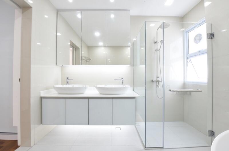 Regency Park, 3 Nathan Road, 4 Bedrooms, 3,650 sqft, Condominium For Rent, by Jeanne Phang, 500054423 - Bathroom - PropertyGuru.com.sg