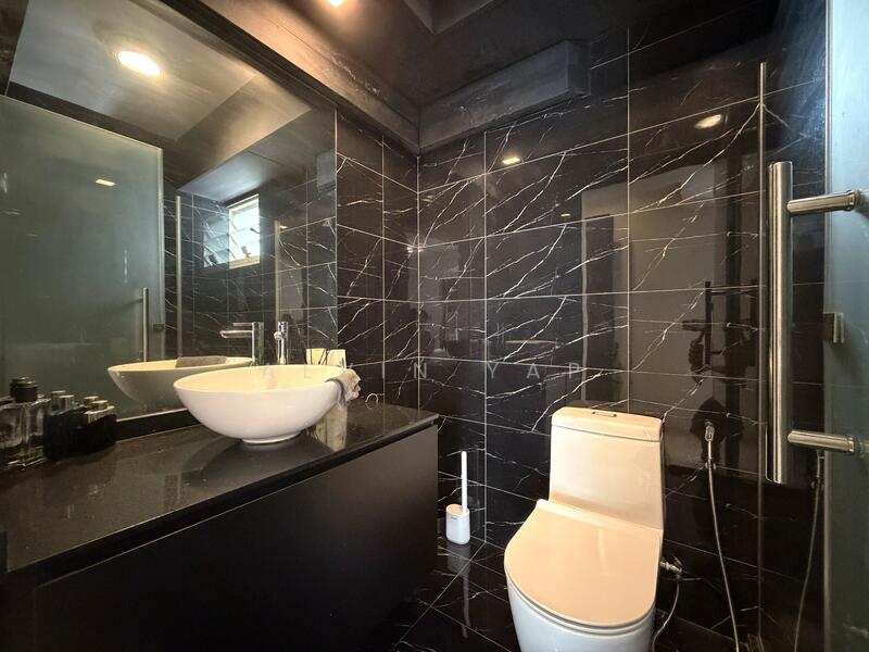 213B Compassvale Lane HDB Flat For Sale at S$ 655,000 | PropertyGuru Singapore - Bathroom