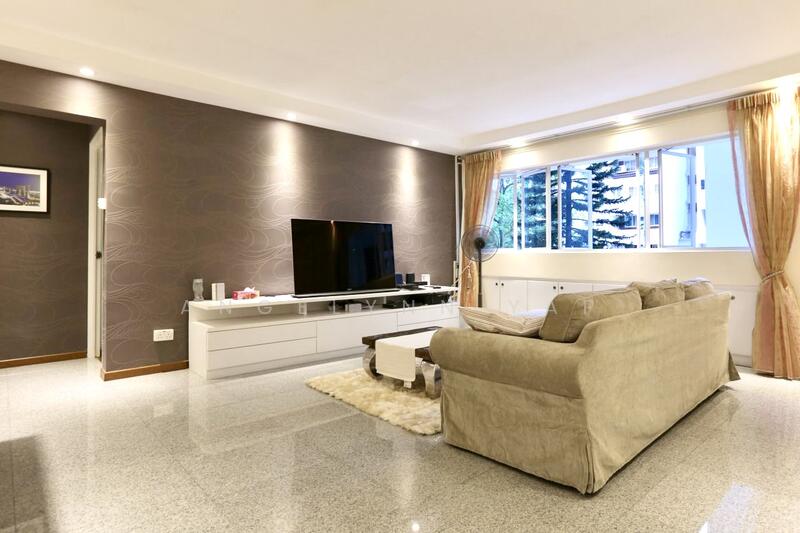 113 Clementi Street 13 HDB Flat For Sale at S$ 799,000 | PropertyGuru Singapore - Living Room