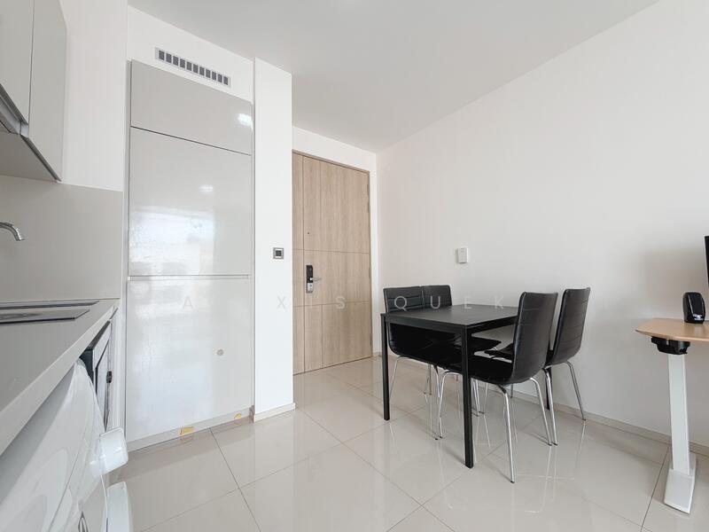 The Wisteria Condominium For Sale at S$ 740,000 | PropertyGuru Singapore - Kitchen