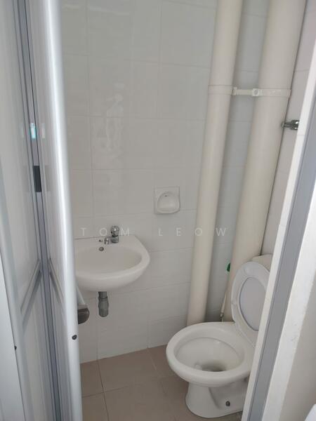 Caribbean at Keppel Bay, 46 Keppel Bay Drive, 3 Bedrooms, 1,335 sqft, Condominium For Rent, by Tom Leow, 500054468 - Bathroom - PropertyGuru.com.sg