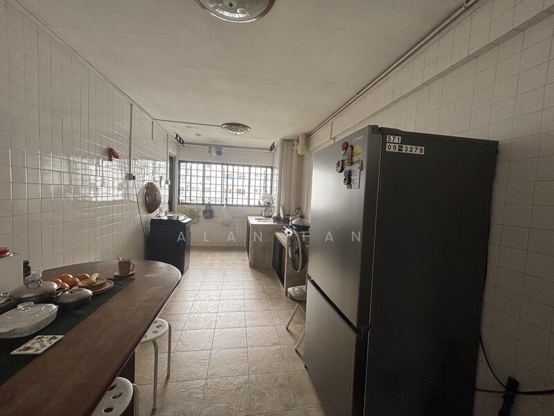 571 Cheng San Court, 571 Ang Mo Kio Avenue 3, Room Rental, 150 sqft, HDB Flat For Rent, by Alan Tan, 500054484 - Kitchen - PropertyGuru.com.sg