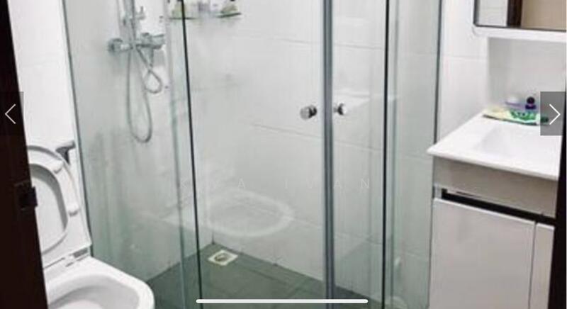 33 Ghim Moh Link HDB Flat For Sale at S$ 1,249,888 | PropertyGuru Singapore - Bathroom