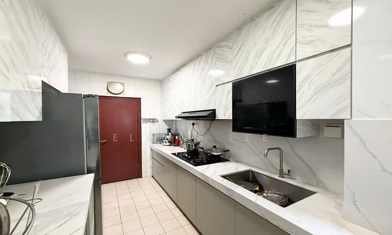 643 Punggol Central HDB Flat For Sale at S$ 650,000 | PropertyGuru Singapore - Kitchen