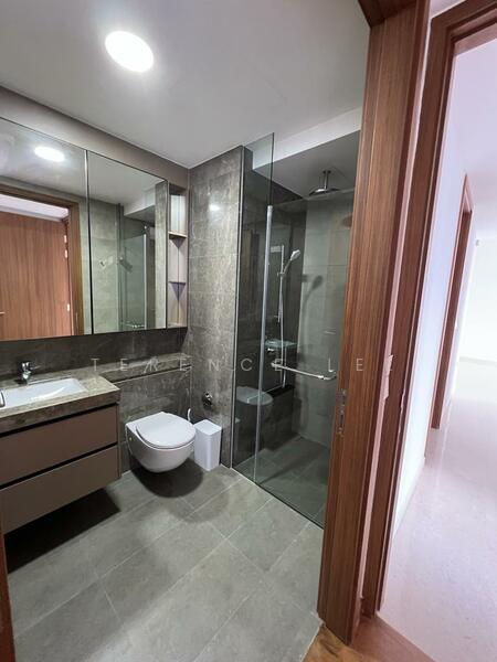 Stirling Residences Condominium For Sale at S$ 2,450,000 | PropertyGuru Singapore - Bathroom