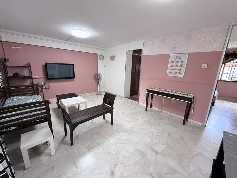 301 Bukit Batok Street 31, 301 Bukit Batok Street 31, 3 Bedrooms, 904 sqft, HDB Flat For Rent, by Jane Francis, 500054533 - Living room - PropertyGuru.com.sg