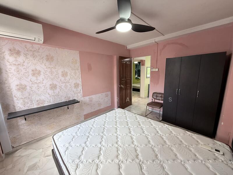 301 Bukit Batok Street 31, 301 Bukit Batok Street 31, 3 Bedrooms, 904 sqft, HDB Flat For Rent, by Jane Francis, 500054533 - Bedroom 2 - PropertyGuru.com.sg