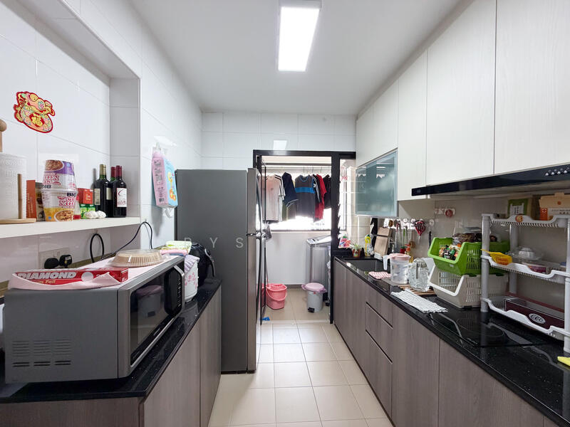 473A Fernvale Street HDB Flat For Sale at S$ 630,000 | PropertyGuru Singapore - Kitchen