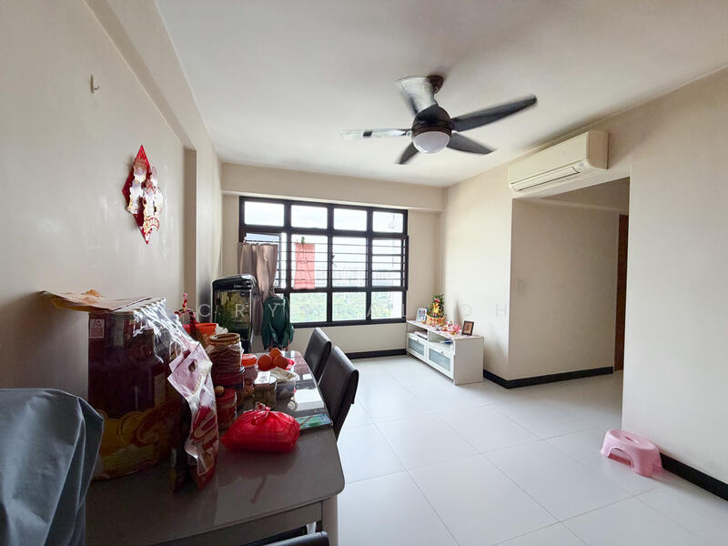 473A Fernvale Street HDB Flat For Sale at S$ 630,000 | PropertyGuru Singapore - Living Room