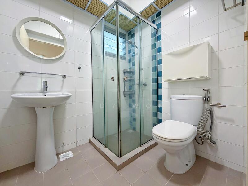 803B Keat Hong Close HDB Flat For Sale at S$ 600,000 | PropertyGuru Singapore - Bathroom