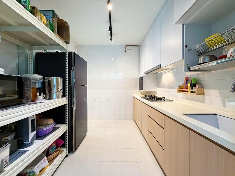 803B Keat Hong Close HDB Flat For Sale at S$ 600,000 | PropertyGuru Singapore - Kitchen