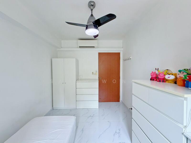 803B Keat Hong Close HDB Flat For Sale at S$ 600,000 | PropertyGuru Singapore - Bedroom