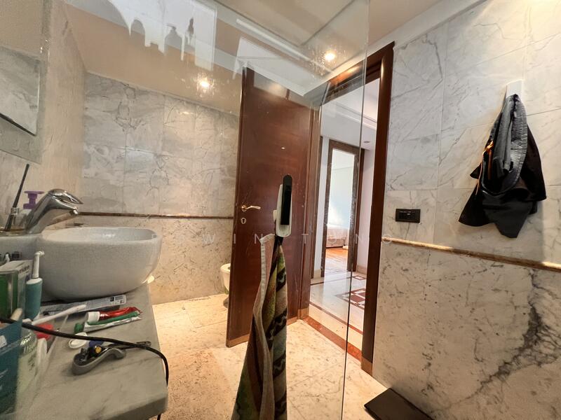 Hillcrest Arcadia Condominium For Sale at S$ 2,380,000 | PropertyGuru Singapore - Bathroom