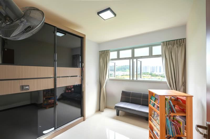 812B Choa Chu Kang Avenue 7 HDB Flat For Sale at S$ 768,000 | PropertyGuru Singapore - Study