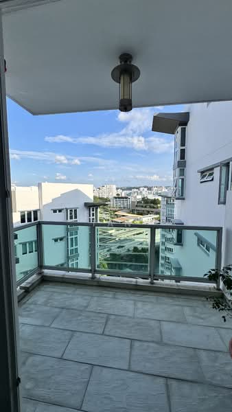 The Warren Apartment For Sale at S$ 1,680,000 | PropertyGuru Singapore - Balcony