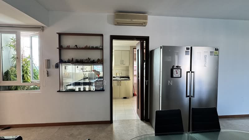The Warren Apartment For Sale at S$ 1,680,000 | PropertyGuru Singapore - Kitchen