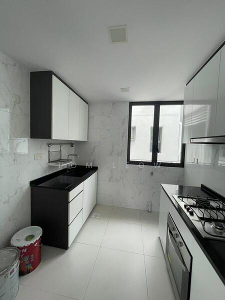 Twin Waterfalls, 108 Punggol Walk, 3 Bedrooms, 1,001 sqft, Executive Condominium For Rent, by Tom Leow, 500054560 - Kitchen - PropertyGuru.com.sg