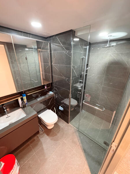 The Florence Residences, 97 Hougang Avenue 2, 2 Bedrooms, 635 sqft, Condominium For Rent, by Ken Neo, 500054570 - Bathroom - PropertyGuru.com.sg