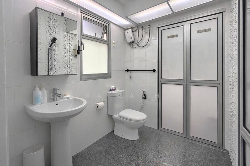 327A Sumang Walk HDB Flat For Sale at S$ 400,000 | PropertyGuru Singapore - Bathroom