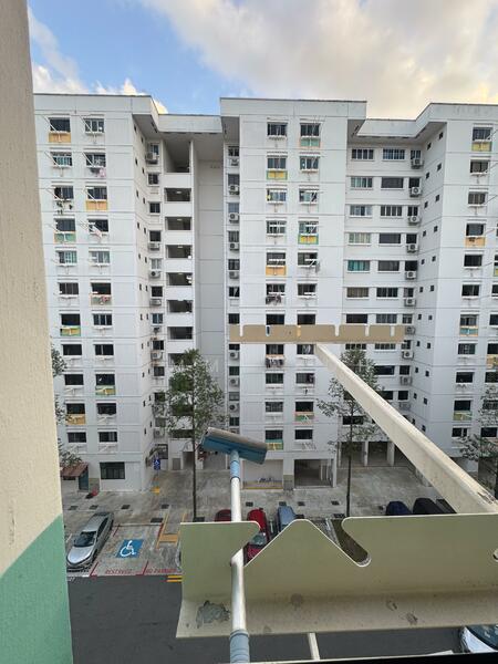 337 Bukit Batok Street 34 HDB Flat For Sale at S$ 506,000 | PropertyGuru Singapore - Exterior