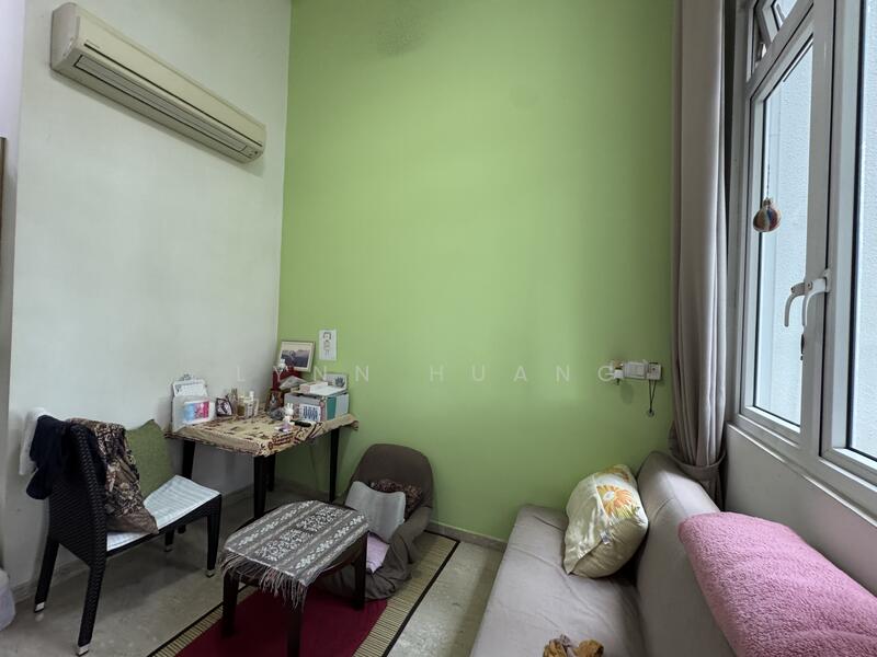 Waterfront @ Faber, 20 Faber Walk, Studio, 300 sqft, Apartment For Rent, by Lynn Huang, 500054577 - Living Room - PropertyGuru.com.sg