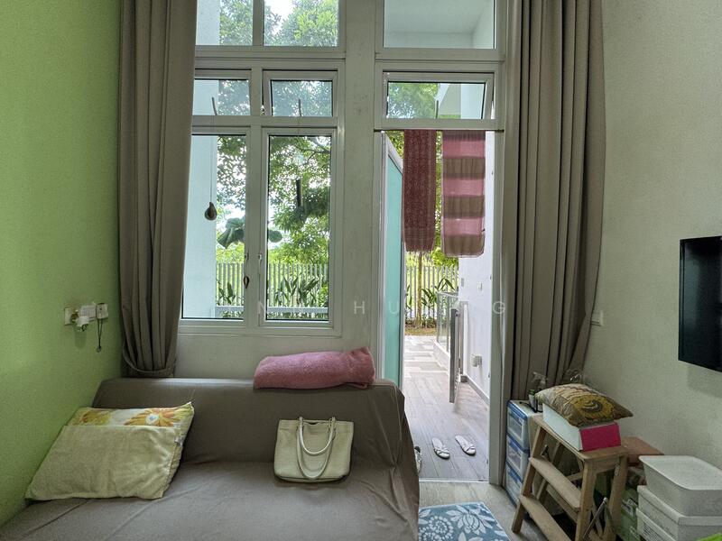 Waterfront @ Faber, 20 Faber Walk, Studio, 300 sqft, Apartment For Rent, by Lynn Huang, 500054577 - Living Room - PropertyGuru.com.sg