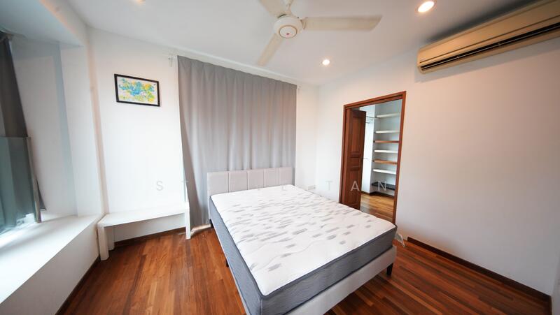 Siglap MRT Freehold Detached 5+1 bedrooms Detached House For Sale at S$ 6,480,000 | PropertyGuru Singapore - Bedroom