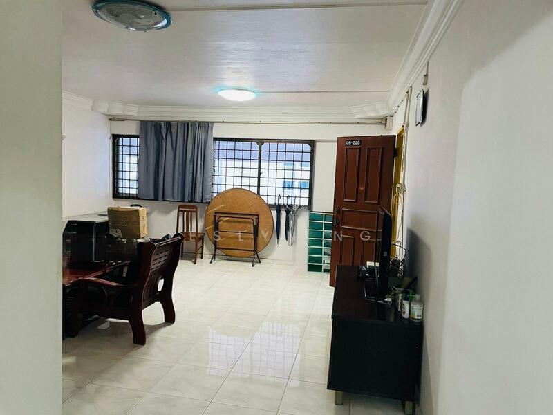 211 Bukit Batok Street 21, 211 Bukit Batok Street 21, 3 Bedrooms, 1,119 sqft, HDB Flat For Rent, by Jeslyn Ng, 500054600 - Living Room - PropertyGuru.com.sg