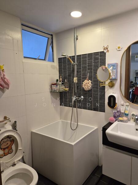 Imperial Heights Apartment For Sale at S$ 950,000 | PropertyGuru Singapore