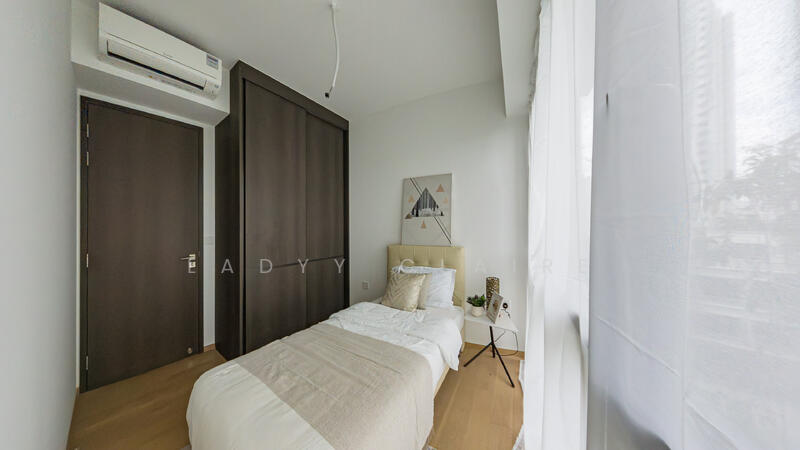 Piccadilly Grand Condominium For Sale at S$ 2,250,000 | PropertyGuru Singapore - Bedroom