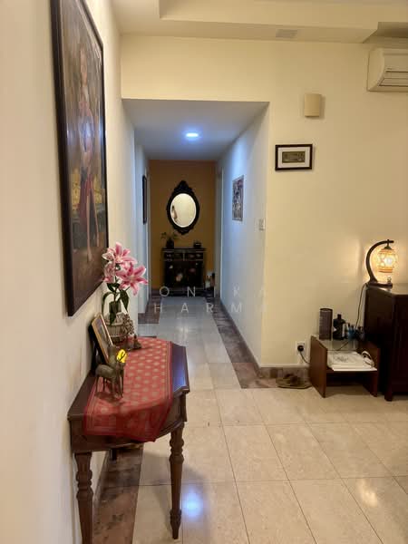 The Makena, 121 Meyer Road, 3 Bedrooms, 1,518 sqft, Condominium For Rent, by Monika Sharma, 500054618 - Corridor - PropertyGuru.com.sg