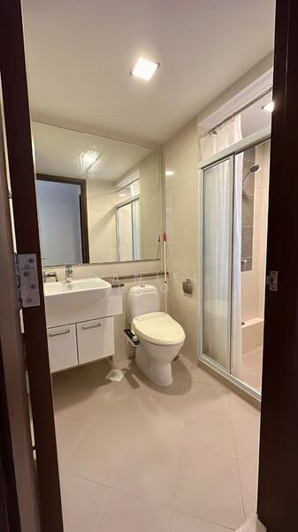 Meraprime Condominium For Sale at S$ 2,620,000 | PropertyGuru Singapore - Bathroom