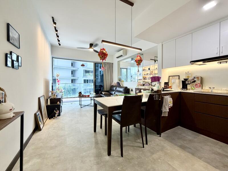 Hillsta Condominium For Sale at S$ 1,150,000 | PropertyGuru Singapore - Living Room