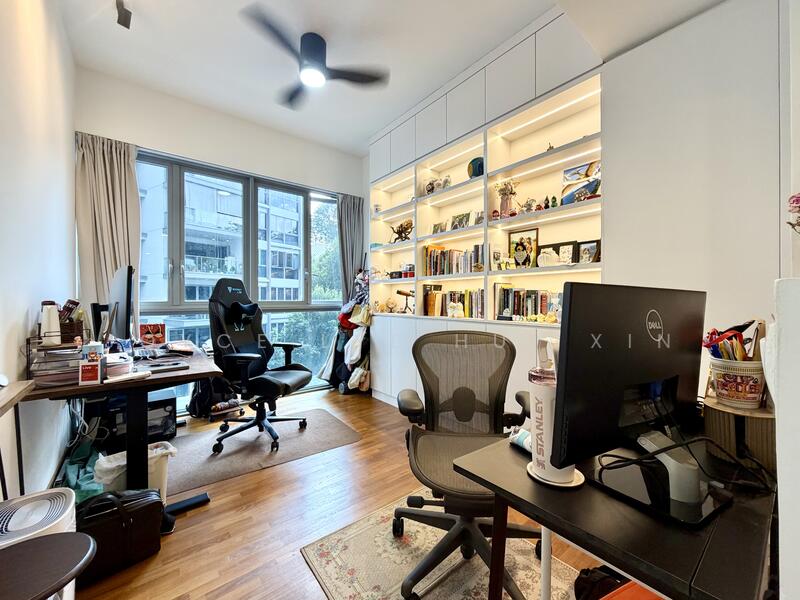 Hillsta Condominium For Sale at S$ 1,150,000 | PropertyGuru Singapore - Study