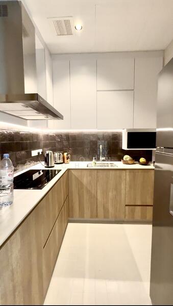 St. Martin Residence Condominium For Sale at S$ 1,499,999 | PropertyGuru Singapore - Kitchen