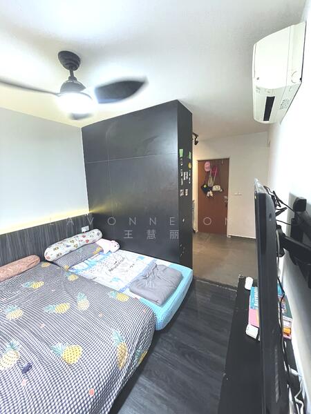 442A Bukit Batok West Avenue 8 HDB Flat For Sale at S$ 575,000 | PropertyGuru Singapore - Bedroom
