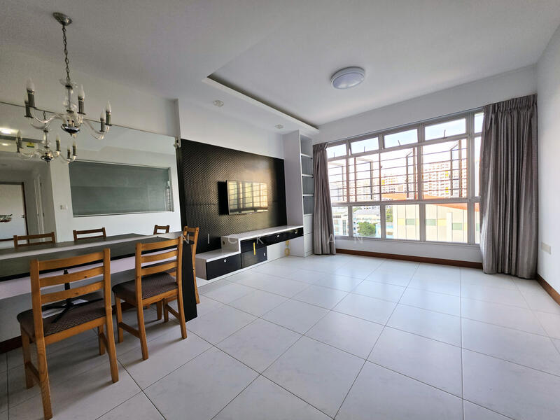 211B Compassvale Lane HDB Flat For Sale at S$ 688,888 | PropertyGuru Singapore - Living Room