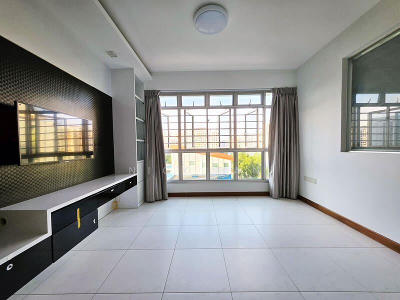 211B Compassvale Lane HDB Flat For Sale at S$ 688,888 | PropertyGuru Singapore - Living Room