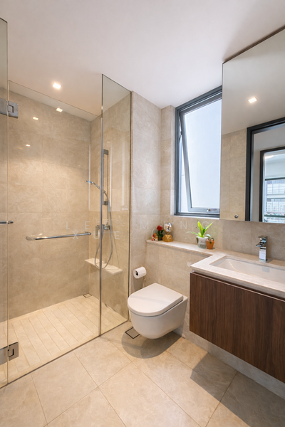 JadeScape Condominium For Sale at S$ 2,800,000 | PropertyGuru Singapore - Bathroom