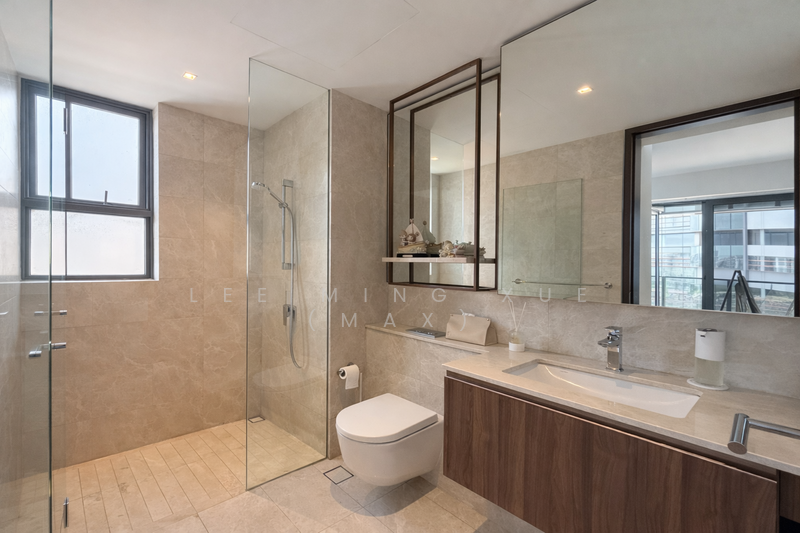 JadeScape Condominium For Sale at S$ 2,800,000 | PropertyGuru Singapore - Bathroom