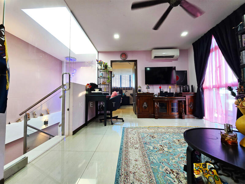 Sembawang Hills Modern & Luxurious 2.5sty plus Basement Corner Terrace Corner Terrace For Sale at S$ 5,500,000 | PropertyGuru Singapore - Living Room