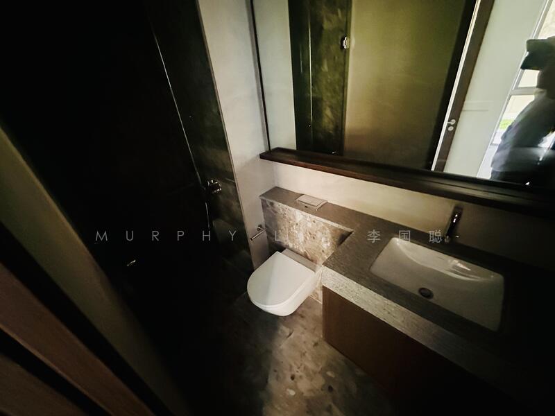 Jansen House Apartment For Sale at S$ 2,100,000 | PropertyGuru Singapore - Bathroom