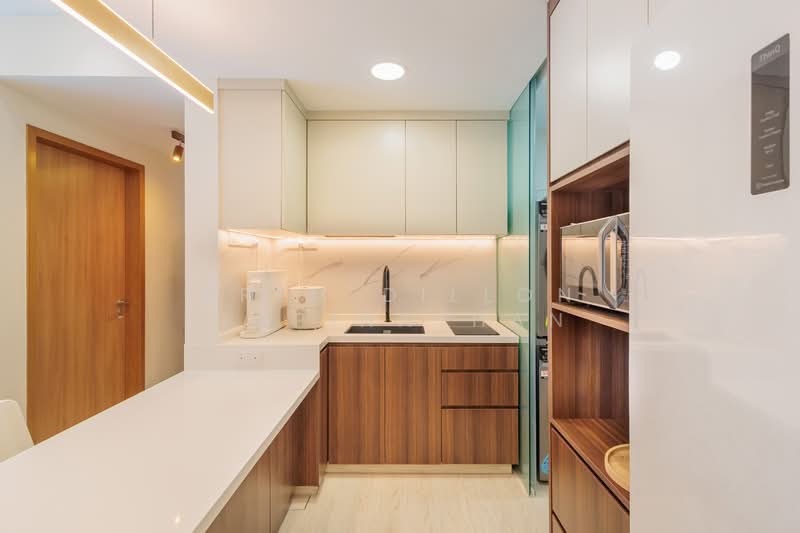 Seastrand Condominium For Sale at S$ 1,398,000 | PropertyGuru Singapore - Kitchen