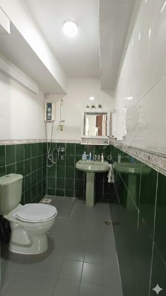 Melville Park, 18 Simei Street 1, 3 Bedrooms, 936 sqft, Apartment For Rent, by CK Ang, 500054713 - Bathroom - PropertyGuru.com.sg