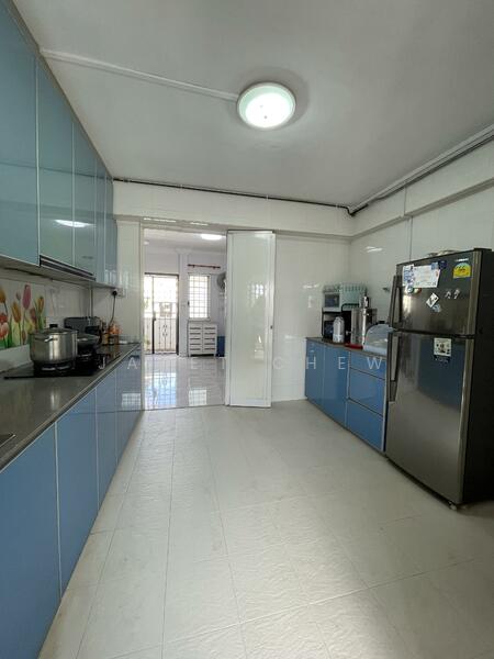 743 Woodlands Circle HDB Flat For Sale at S$ 499,996 | PropertyGuru Singapore - Good kitchen top